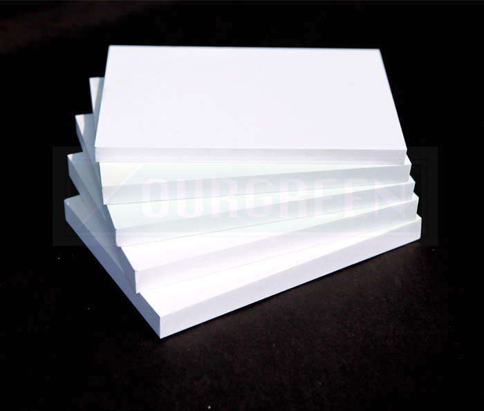 雪弗板和KT板的區(qū)別？